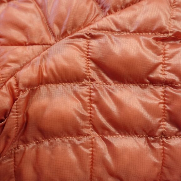 The North Face ThermoBall Insulated Jacket Women’s Small Coral Red Packable FAIR - Picture 11 of 15